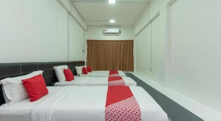 Oyo 43993 Madsuite Κότα Κιναμπαλού Εξωτερικό φωτογραφία