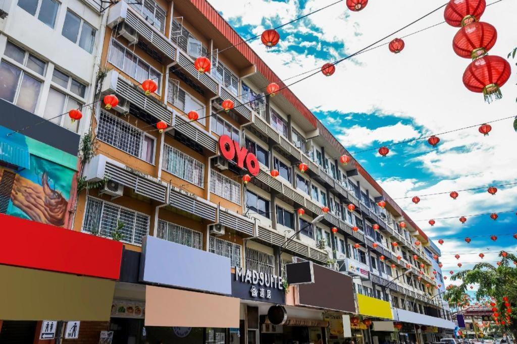 Oyo 43993 Madsuite Κότα Κιναμπαλού Εξωτερικό φωτογραφία